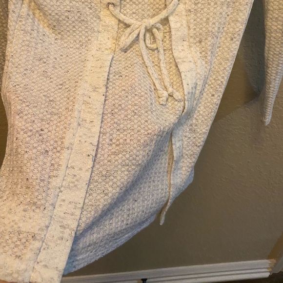 Kids waffle knit sweater with tie accent - Picture 3 of 5